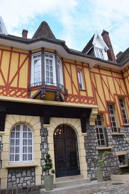 La Porte De Bretagne Peronne  Exterior photo